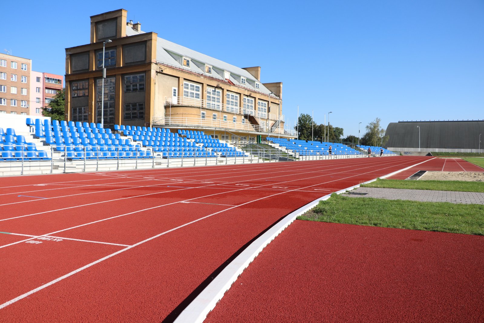 Fotka atletického stadionu v Krnově